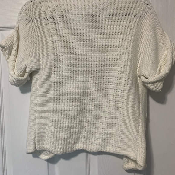 White knitted short sleeve sweater - Picture 3 of 4